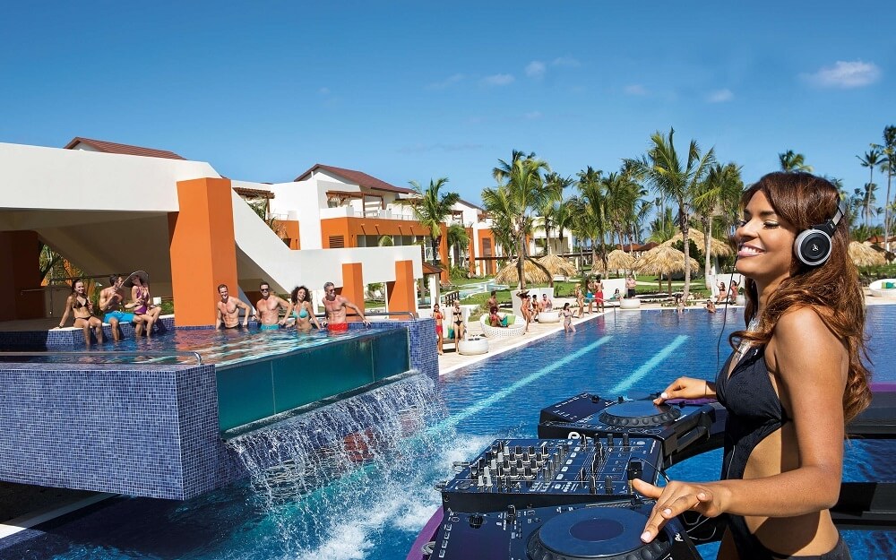 DJ-Pool-Party