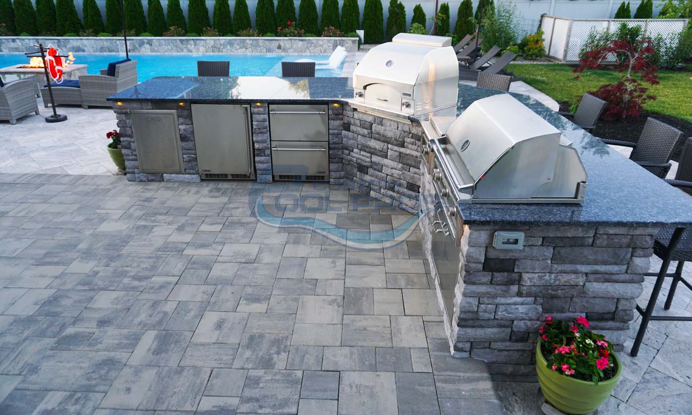 Outdoor Kitchen